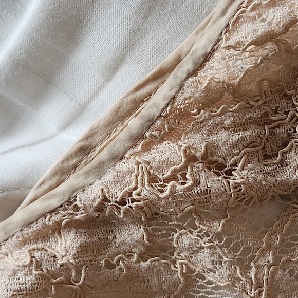 Wilfred | Lace Racerback Tank Top - Picture 5 of 7